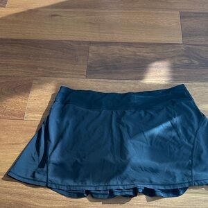 lululemon athletica circuit breaker Black skirt